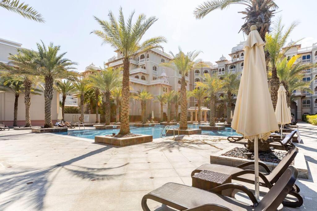 Luxury 1 Bedroom With A Private Taj Granduer At Palm Apartment *