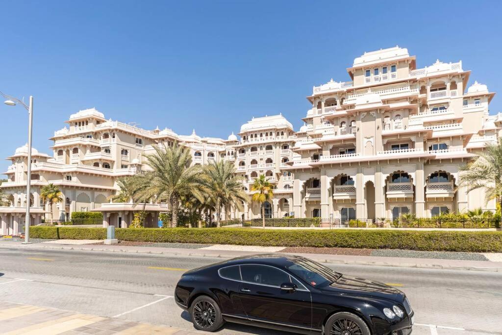 Luxury 1 Bedroom With A Private Taj Granduer At Palm * Dubai